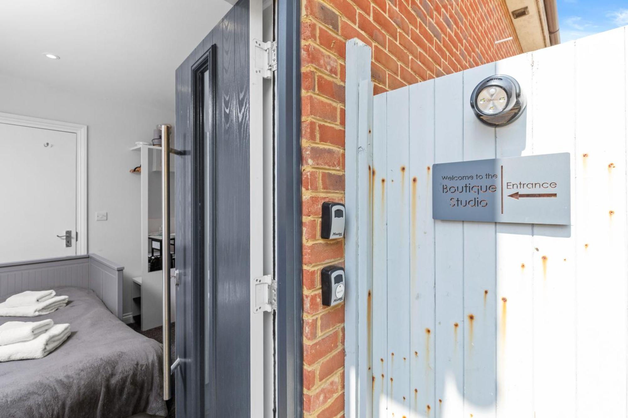 Rottingdean Boutique Studio Apartment By The Sea 브라이턴 외부 사진